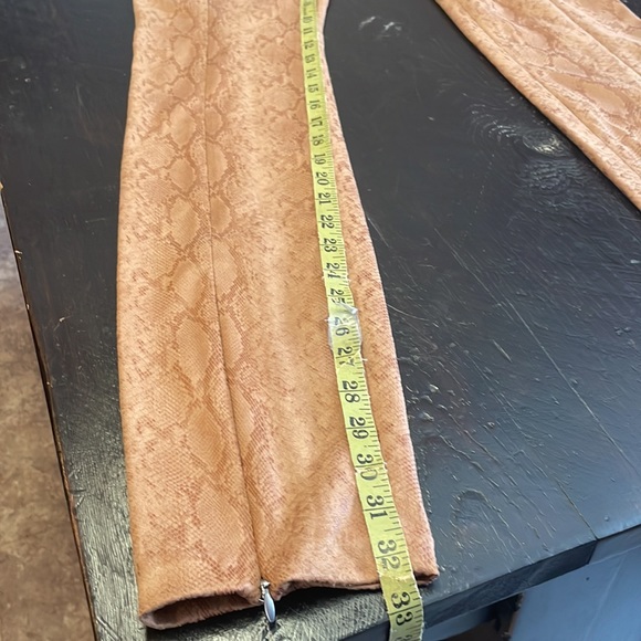 NWT Good American The Boss Pants Snakeskin Print Skinny Pants Size 3/L. - Picture 10 of 11